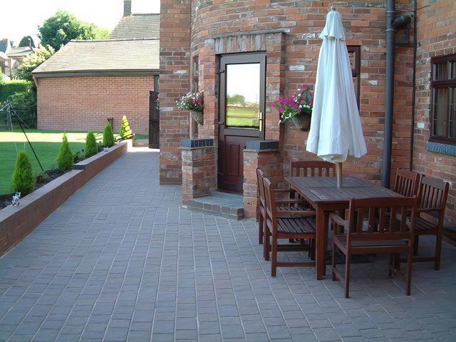 images/patio-cleaning/slider/patio-cleaning-4-kireth-ai.jpeg