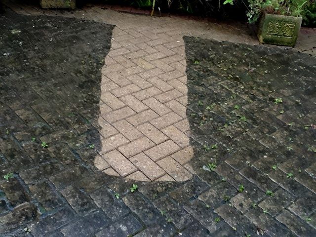 images/drive-way/slider/driveway-cleaning-1-kireth-ai.jpeg