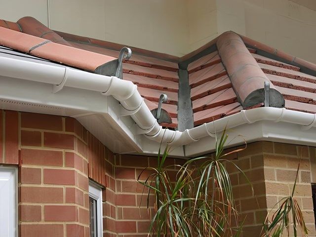 images/fascias-soffits/slider/fascia-soffit-cleaning-6-kireth-ai.jpeg